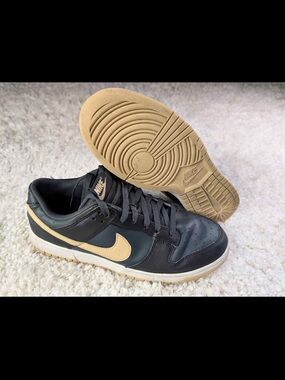 Nike Dunks Men's Black and Tan Low-Top Sneakers